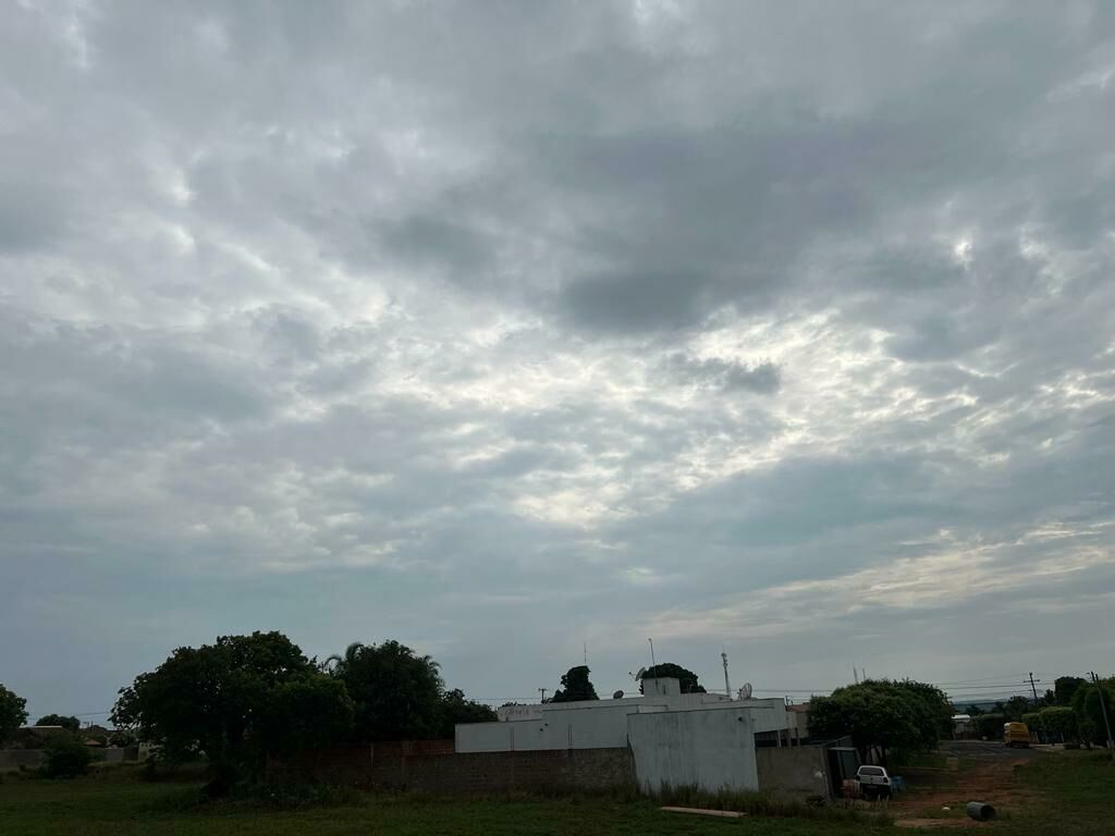 Imagem de compartilhamento para o artigo Dia amanhece nublado e terá pancadas de chuva em Costa Rica e cidades vizinhas da MS Todo dia